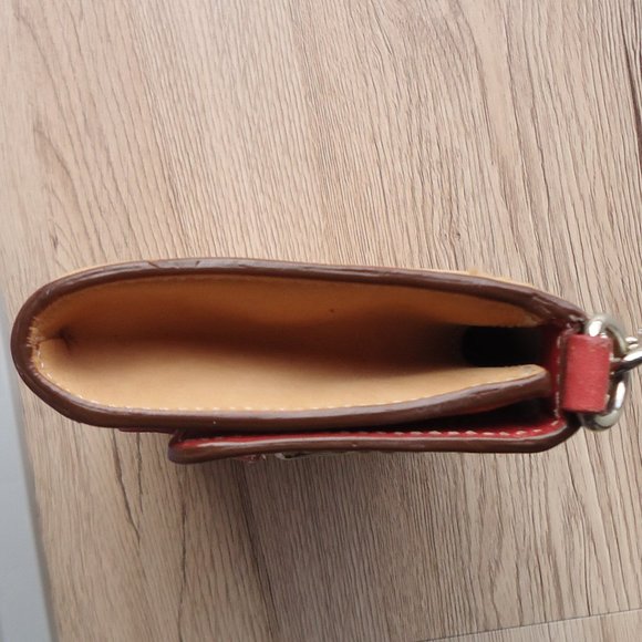 Coach Vachetta leather buckle wristlet wallet. - Picture 6 of 16